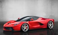 Ferrari presenta la sua prima supercar ibrida