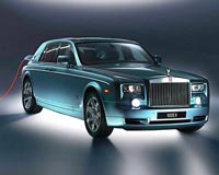 La svolta di Rolls-Royce: entro tre anni un modello ibrido