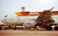 Trasporto aereo: presto Iberia sperimenterà sui propri voli i biocarburanti con le alghe