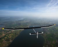 L'aereo solare di Bertrand Piccard completa con successo la seconda tappa del suo incredibile volo