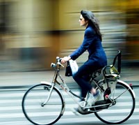 In Francia se vai al lavoro in bici ti pagano 25 centesimi a chilometro