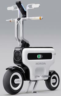 Honda Motor Compo: il ciclomotore elettrico pieghevole che all'occorrenza alimenta anche la casa