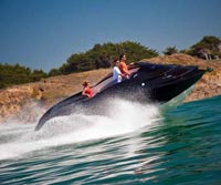 Una barca a idrogeno che usa l'acqua del mare come carburante? Eccola!