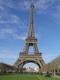 La Torre Eiffel diventa verde?