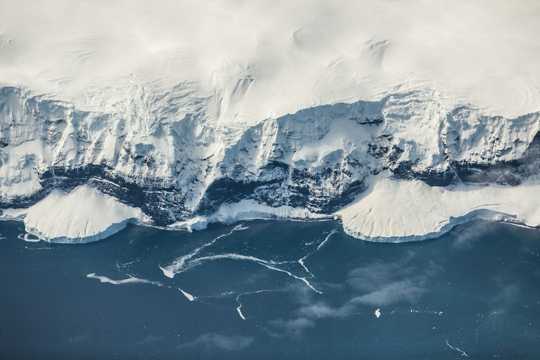 Antartide gelata prima dell'Artico, forse per una spinta dal profondo della Terra