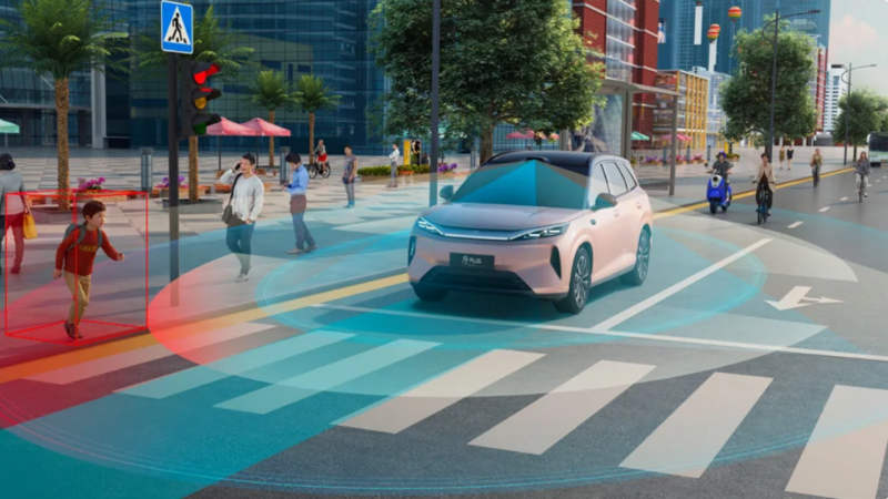 BYD sfida Tesla: si assume i rischi delle auto a guida autonoma