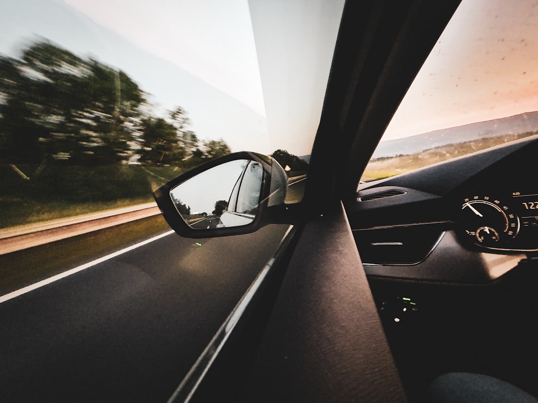 Come si guida per consumare meno carburante, senza rallentare il viaggio