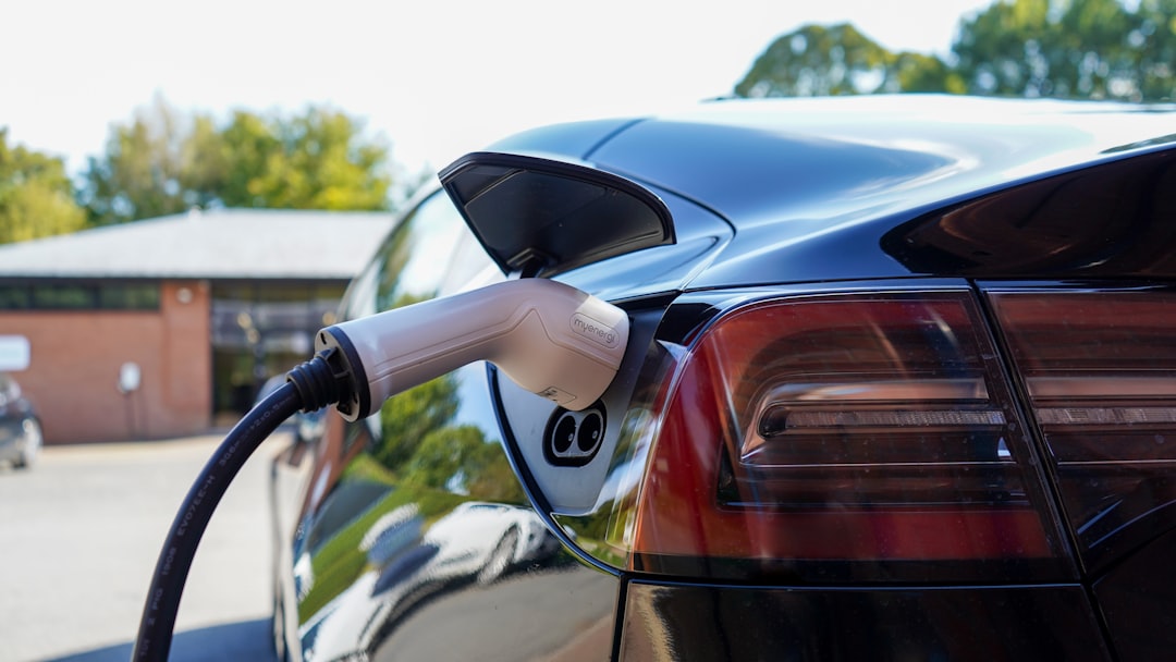 Le batterie delle auto elettriche potrebbero far risparmiare miliardi alla rete californiana