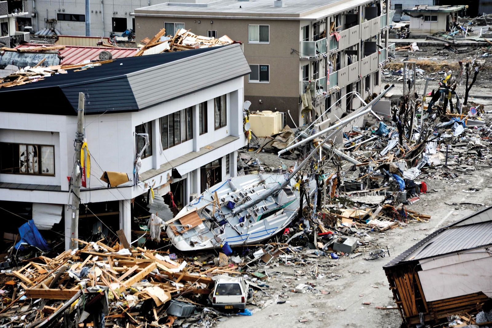 Uno strato di argilla ha amplificato lo tsunami del 2011 in Giappone: la scoperta a 8000 metri di profondità
