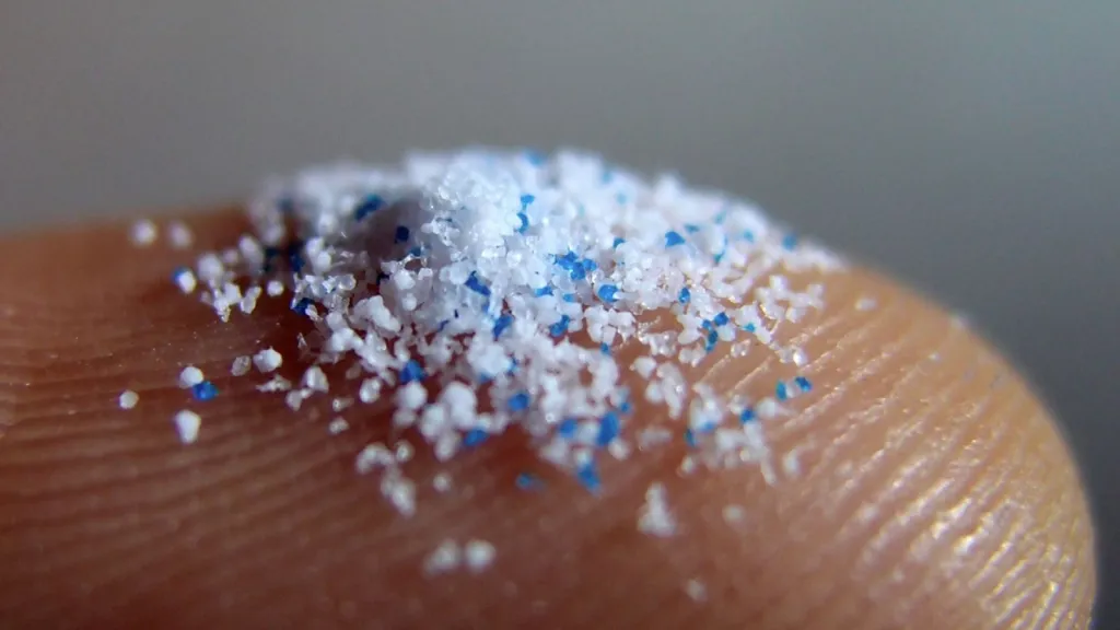 Nove americani su dieci si dicono preoccupati per le microplastiche