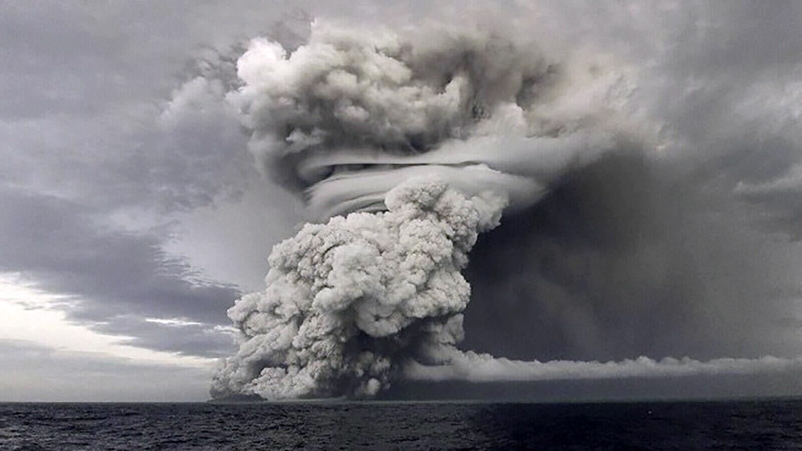 La nube del vulcano Hunga Tonga ha distrutto parte del metano emesso dall'eruzione