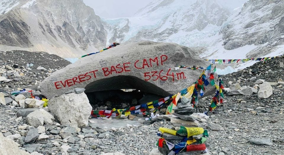 Everest, il calore del campo base basterebbe a sciogliere 2.500 tonnellate di ghiaccio
