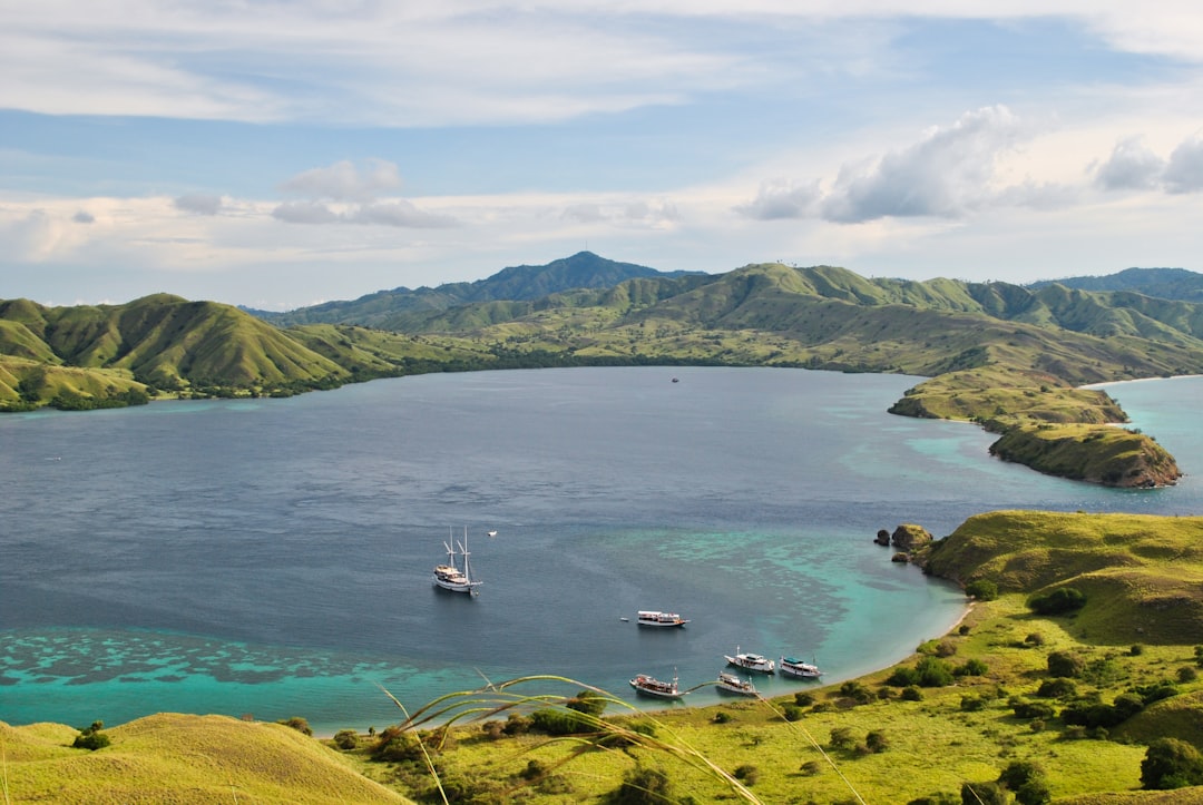 Indonesia: micro-crociere ecologiche conquistano il turismo d'élite