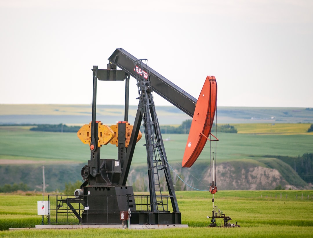 Profitti record per le petrolifere, ma nessun investimento in nuova produzione