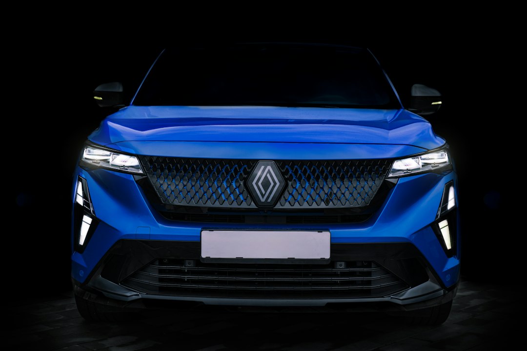 Renault ed EDF puntano sulla ricarica bidirezionale: offerta in arrivo nel 2027