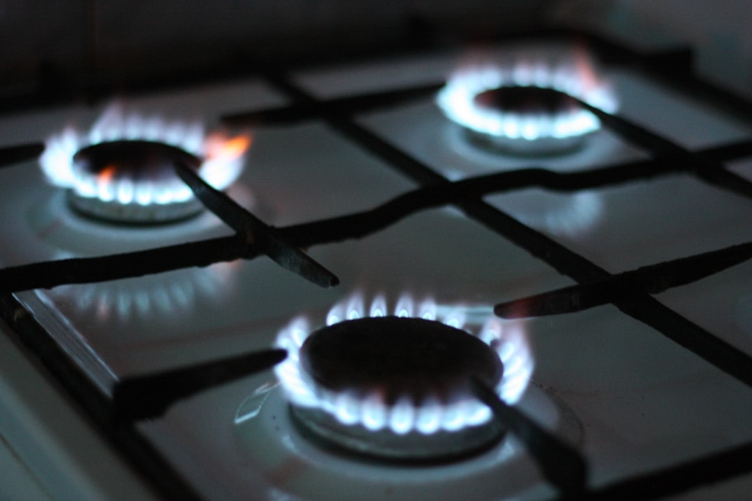Meno gas in cucina: piccoli accorgimenti che fanno davvero la differenza